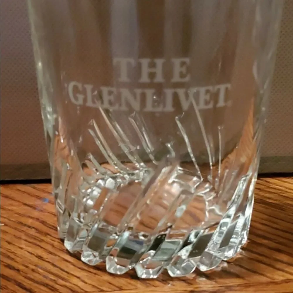 Glenlivet Scotch Whisky White Logo Crystal Cut Rocks Bar CocktailAccessory Glass